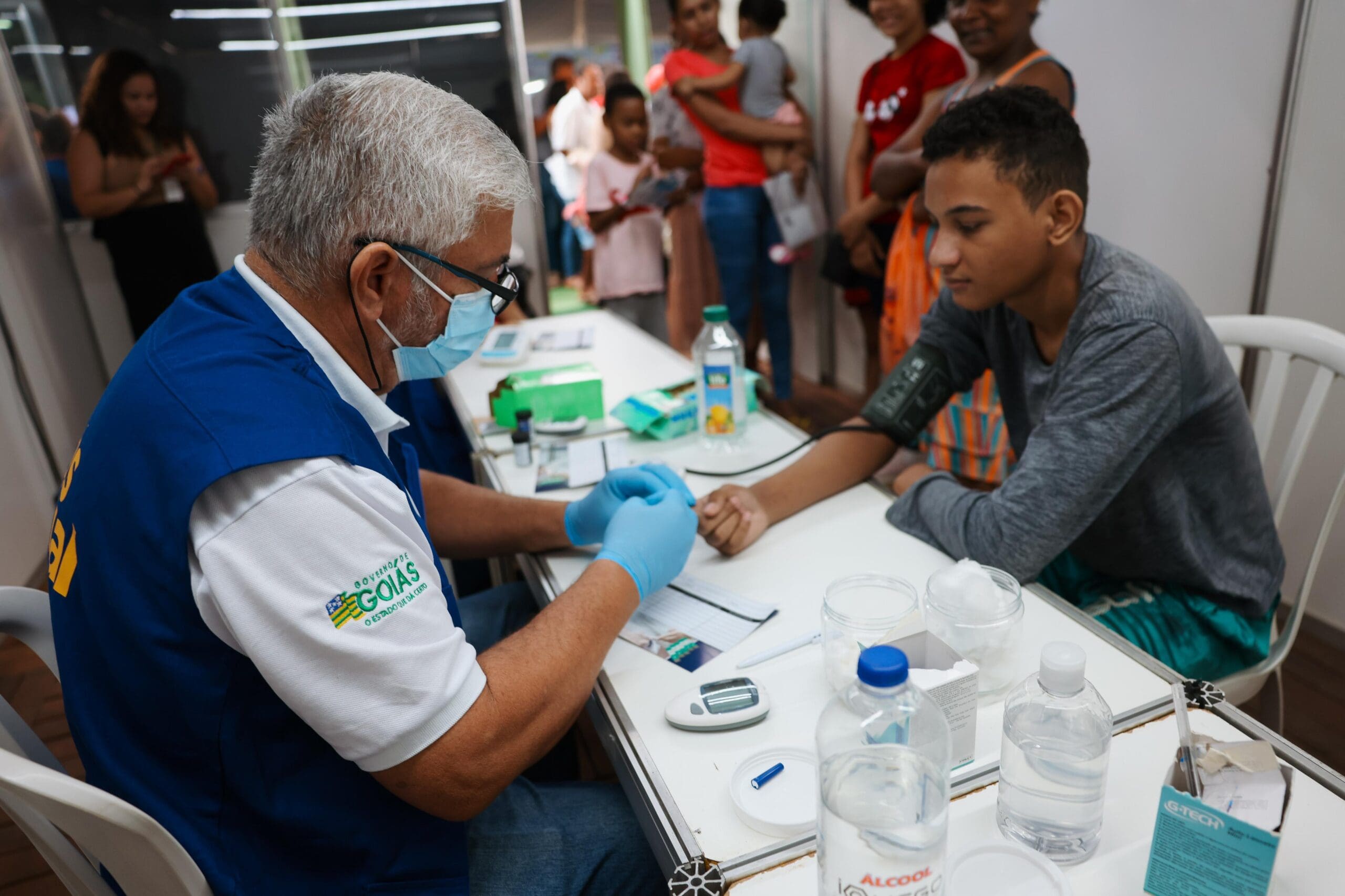 Goiás Social leva atendimentos e benefícios sociais a famílias de Aparecida de Goiânia